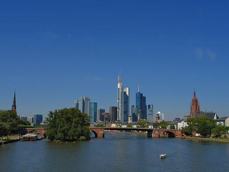 Foto Skyline von Frankfurt mit Alter Brücke - Frankfurt am Main