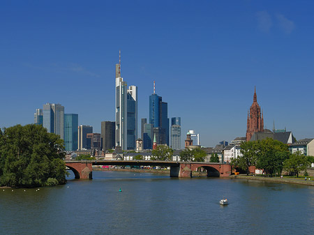 Fotos Skyline von Frankfurt mit Alter Brücke