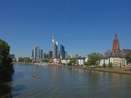 Skyline von Frankfurt mit Kaiserdom