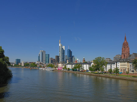 Skyline von Frankfurt mit Kaiserdom