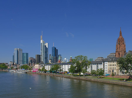 Fotos Skyline von Frankfurt mit Kaiserdom