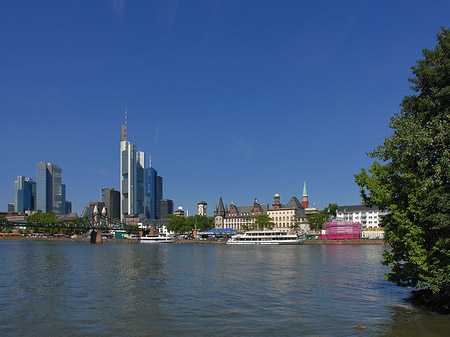 Fotos Skyline von Frankfurt mit Saalhof | Frankfurt am Main