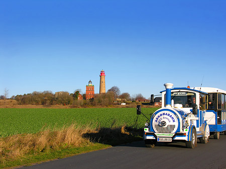 Foto Straße zum Turm