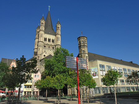 Foto Schild vor Groß St.Martin - Köln