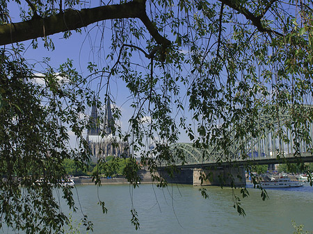 Foto Hohenzollernbrücke am Kölner Dom