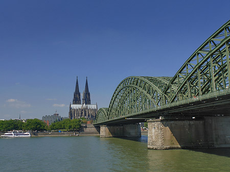 Fotos Hohenzollernbrücke am Kölner Dom