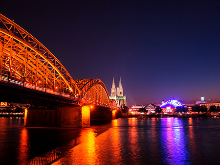 Blick auf musical-dome und Kölner Dom