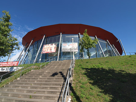 Kölnarena auf der Treppe Foto 