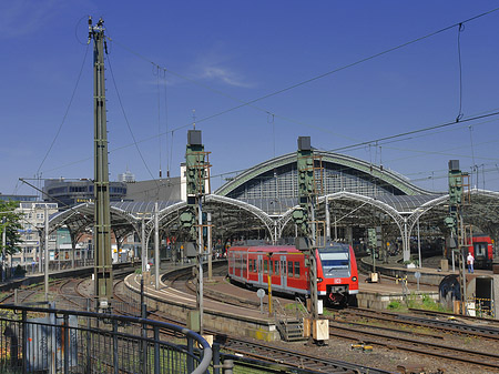 Fotos Kölner Bahnhof mit Zug