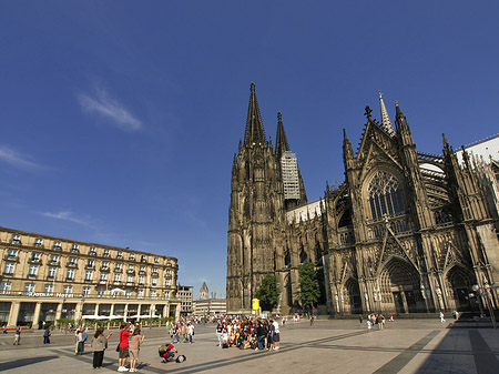 Foto Kölner Dom mit Domhotel - Köln