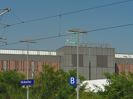 Kölnmesse am Messe/Deutz-Bahnhof Foto 