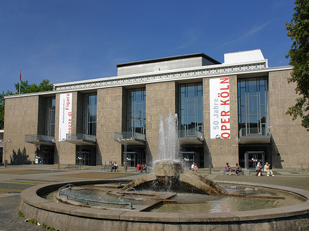 Foto Oper Köln mit Brunnen - Köln