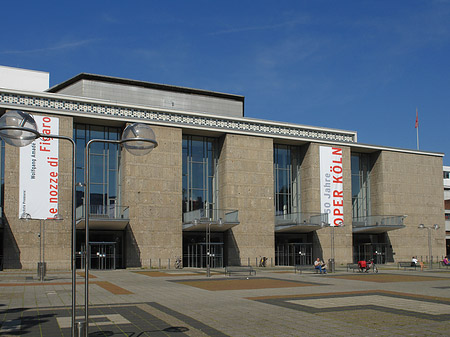 Fotos Oper Köln mit Brunnen | Köln