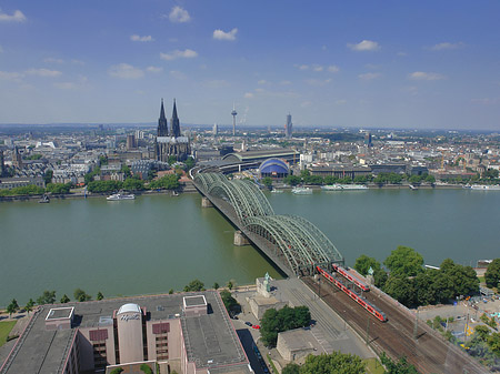 Foto Hohenzollernbrücke und Kölner Dom - Köln