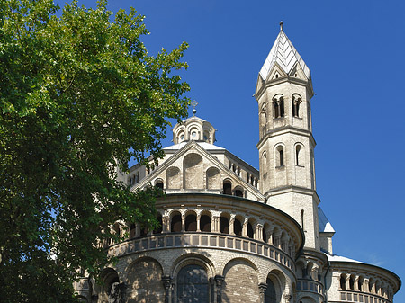 Fotos Seitentürme und Westturm der St Aposteln