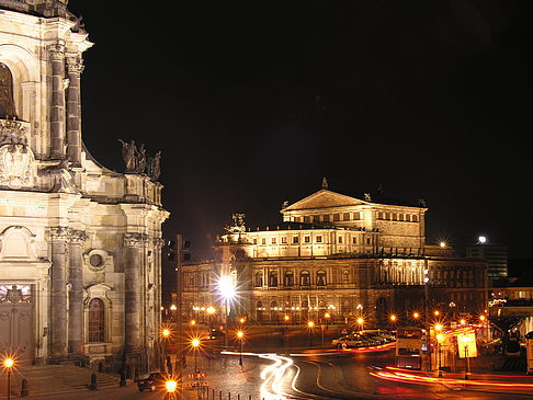 Foto Semperoper bei Nacht