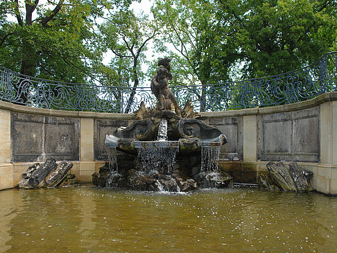 Delphinbrunnen