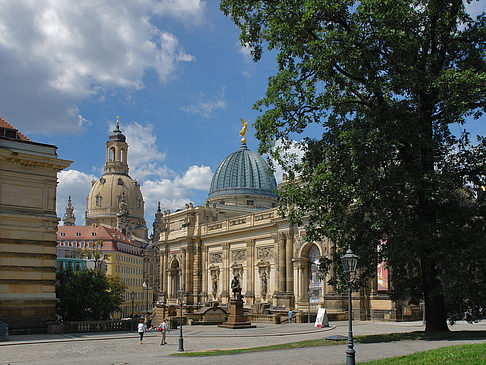 Fotos Frauenkirche und Kunstakademie