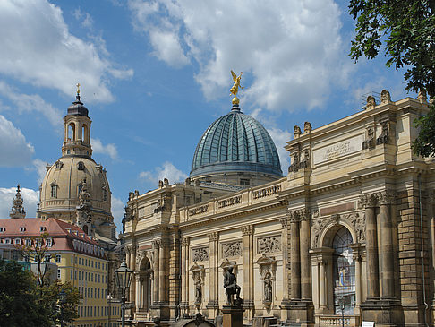 Frauenkirche und Kunstakademie Foto 