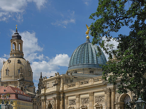 Frauenkirche und Kunstakademie Foto 