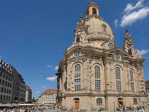 Frauenkirche und Neumarkt Foto 