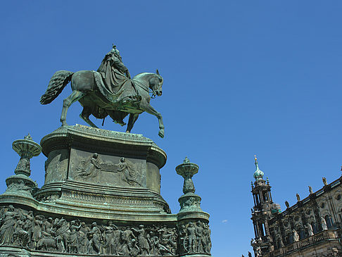 Foto König-Johann-Statue