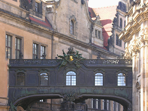 Fotos Übergang zwischen 2 Häusern | Dresden